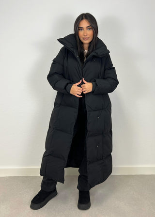 Shoppe nach Kategorie: Lange Winterjacke mit Gürtel