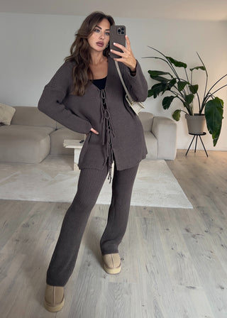 Shoppe nach Kategorie: Set aus Cardigan mit Schleifen und Hose