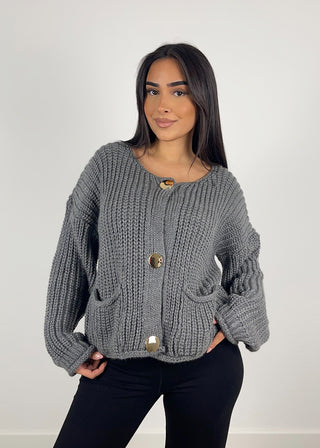 Shoppe nach Kategorie: Strick-Cardigan mit Knöpfen Grau