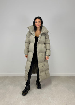 Shoppe nach Kategorie: Lange Winterjacke mit Gürtel