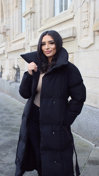 Shoppe nach Kategorie: Lange Winterjacke mit Gürtel