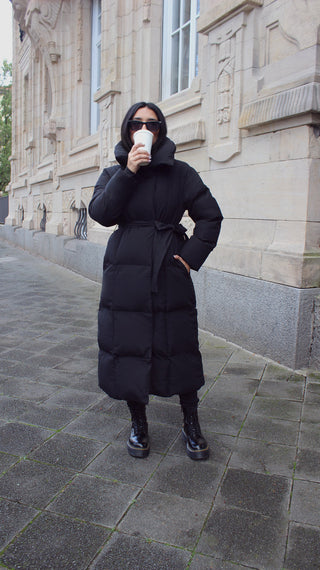 Shoppe nach Kategorie: Lange Winterjacke mit Gürtel