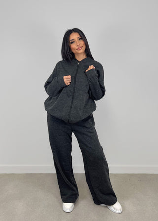 Shoppe nach Kategorie: Lounge-Set mit Reißverschlussjacke und weiten Hosen Schwarz