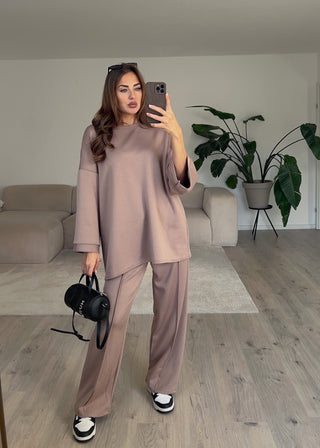 Shoppe nach Kategorie: Oversize Zweiteiler Taupe