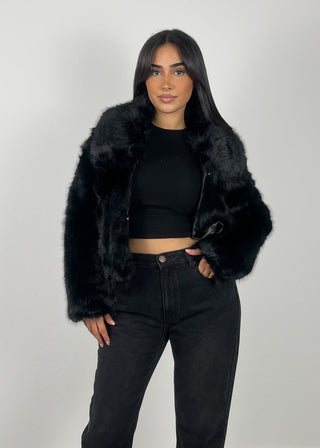 Shoppe nach Kategorie: Faux Fur Jacke Schwarz