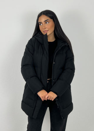 Shoppe nach Kategorie: Winterjacke mit Kapuze Schwarz