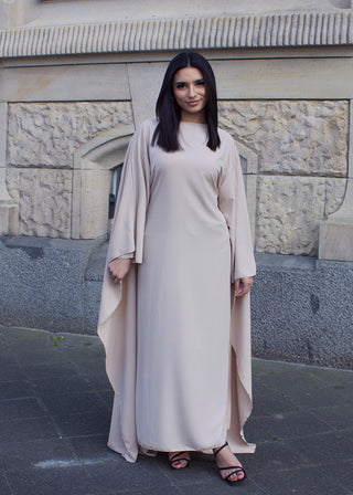 Shoppe nach Kategorie: Taillienbetontes Maxikleid Beige