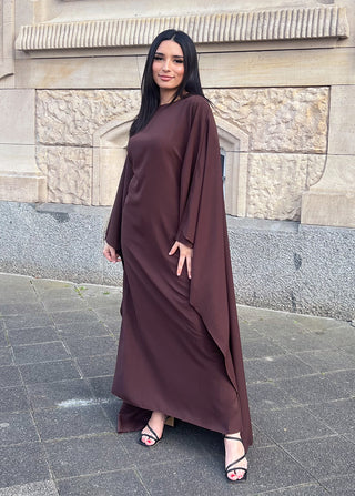 Shoppe nach Kategorie: Taillienbetontes Maxikleid Braun