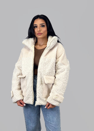 Shoppe nach Kategorie: Teddyjacke